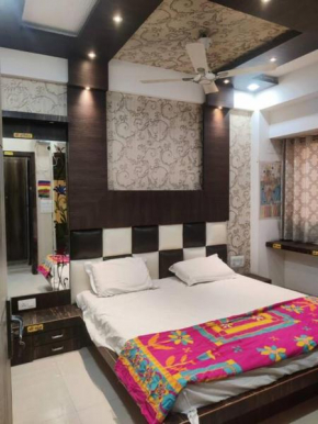 Private Flat with WIFI, Hare Krishna Orchid
